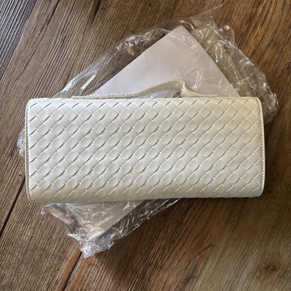 White Woven Vegan Leather Clutch Crossbody Bag Gold Hardware Intrecciato Style - Picture 2 of 5